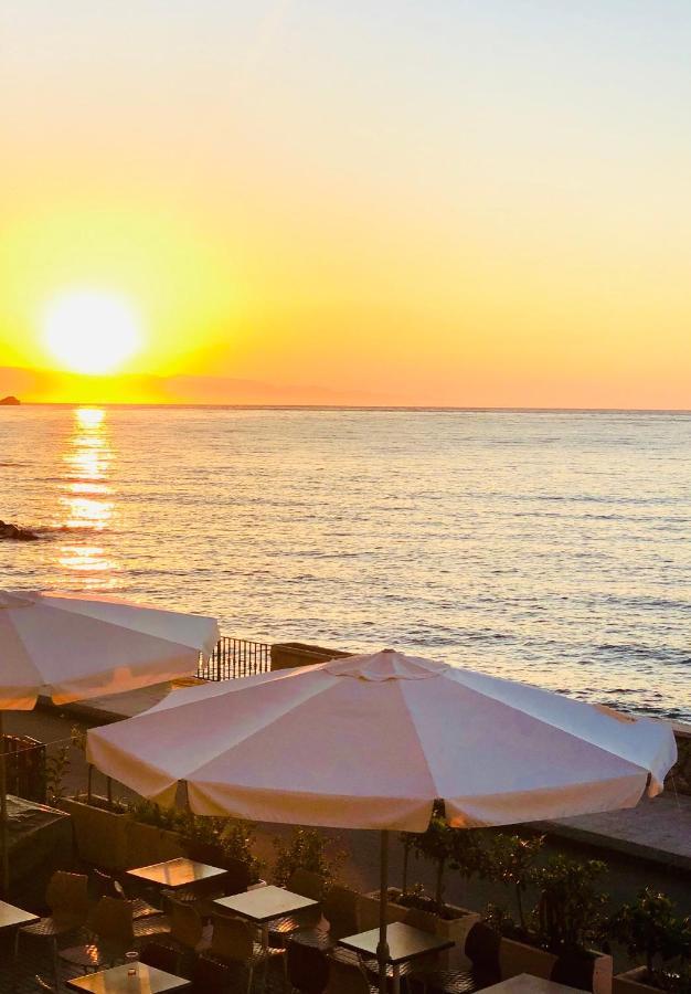Vacanzenaxos - Casa Frontemare Apartman Giardini-Naxos Kültér fotó