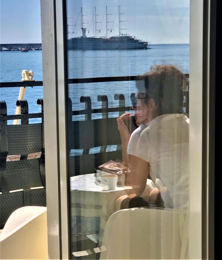 Vacanzenaxos - Casa Frontemare Apartman Giardini-Naxos Kültér fotó