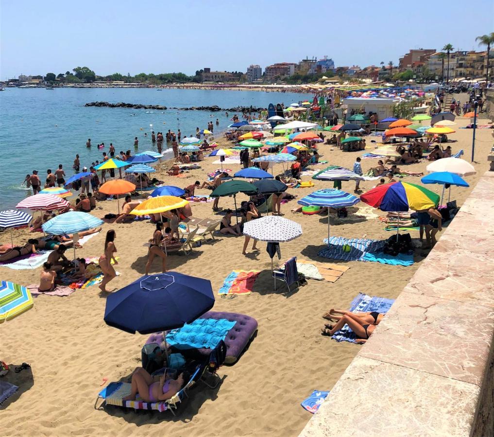 Vacanzenaxos - Casa Frontemare Apartman Giardini-Naxos Kültér fotó